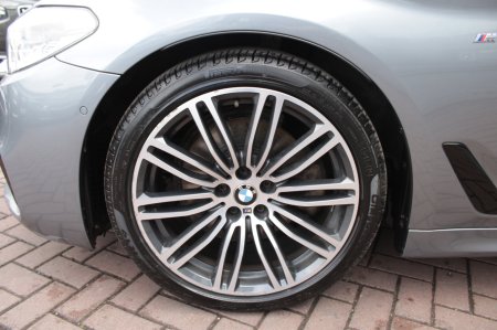 2017 BMW 5-Series - photo 25