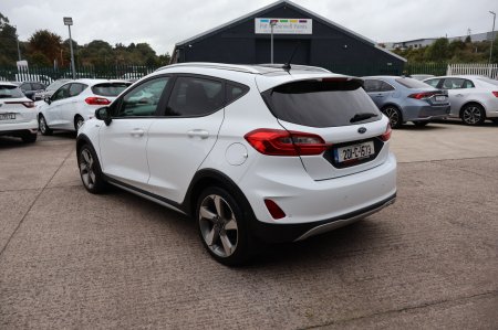 2020 Ford Fiesta - photo 7