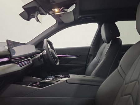 2025 BMW i5 - photo 7