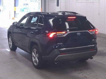 2021 Toyota RAV4 - photo 4