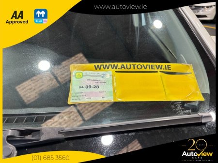 2017 Toyota Vitz - photo 2