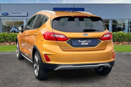 2018 Ford Fiesta - photo 2