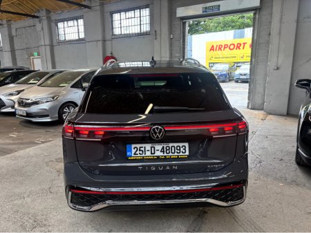 2025 Volkswagen Tiguan - photo 4