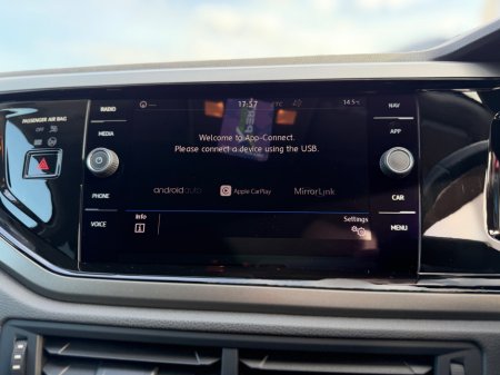 2019 Volkswagen Polo - photo 24