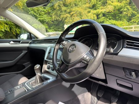 2018 Volkswagen Passat - photo 8