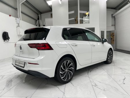 2023 Volkswagen Golf - photo 3