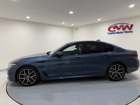 2023 BMW 5-Series - photo 4