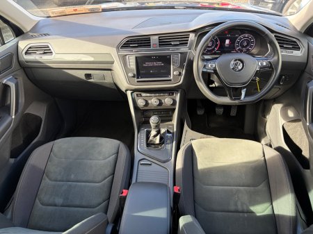 2016 Volkswagen Tiguan - photo 2