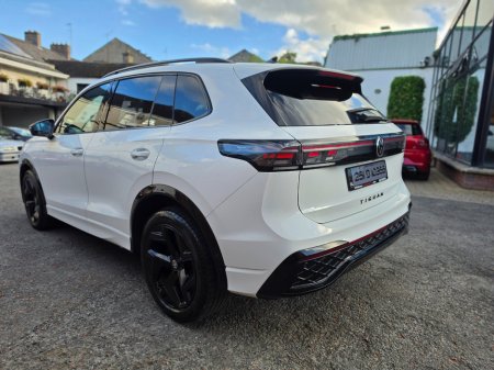 2025 Volkswagen Tiguan - photo 9