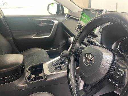 2020 Toyota RAV4 - photo 11