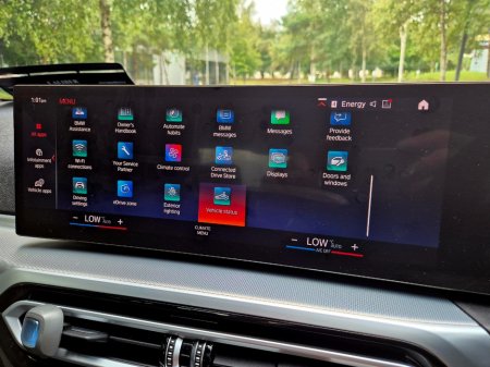 2023 BMW 3-Series - photo 20