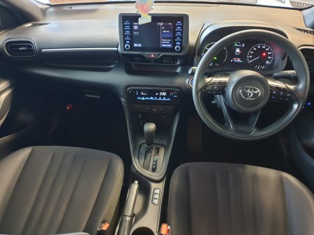 2022 Toyota Yaris - photo 13