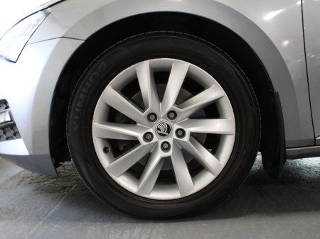 2021 Skoda Superb - photo 12