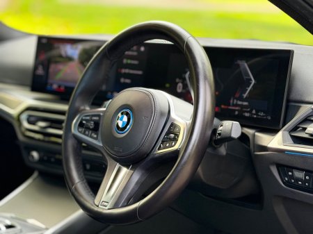 2023 BMW 3-Series - photo 27