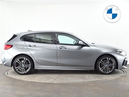 2024 BMW 1-Series - photo 23