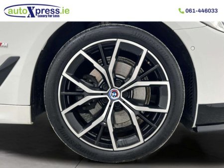 2022 BMW 5-Series - photo 17