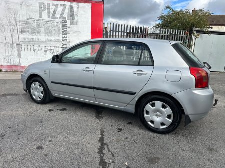 2004 Toyota Corolla - photo 17