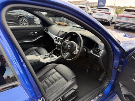 2021 BMW 3-Series - photo 2
