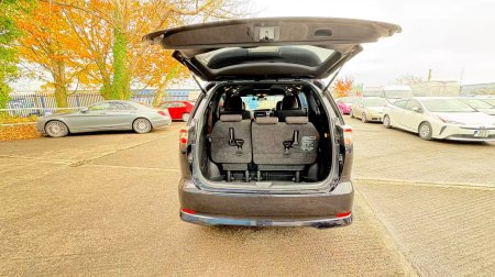 2016 Toyota Estima - photo 7