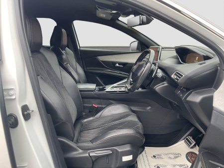 2018 Peugeot 5008 - photo 10