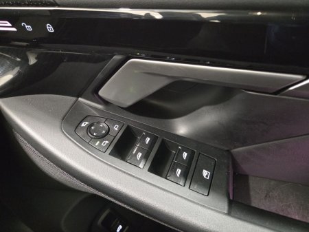 2024 BMW 5-Series - photo 22