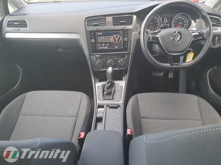 2018 Volkswagen Golf - photo 2
