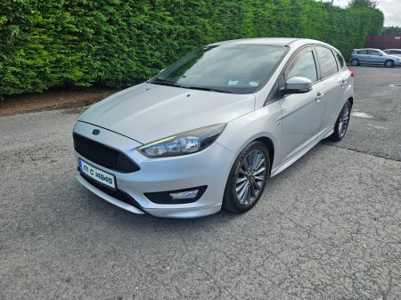 2017 Ford Focus - photo 2