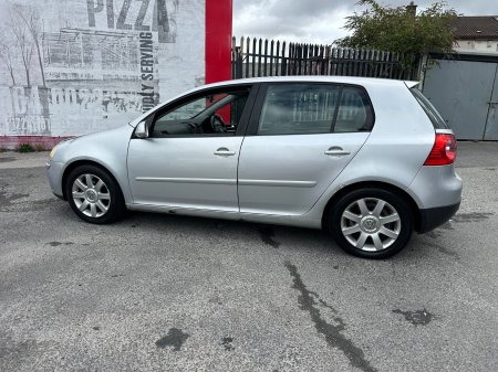 2005 Volkswagen Golf - photo 9