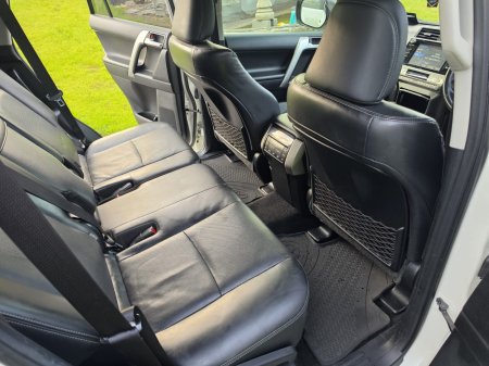 2018 Toyota Land Cruiser - photo 9