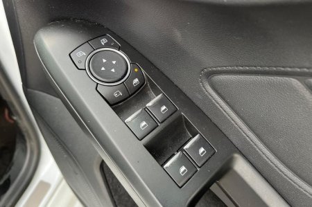2020 Ford Focus - photo 16