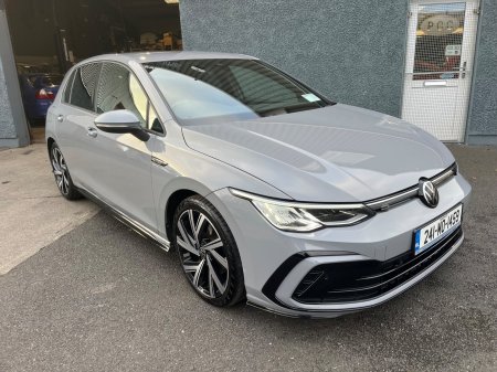 2024 Volkswagen Golf - photo 2
