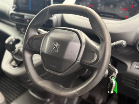 2021 Peugeot Partner - photo 9