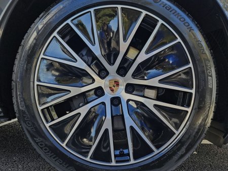 2026 Porsche Cayenne - photo 11