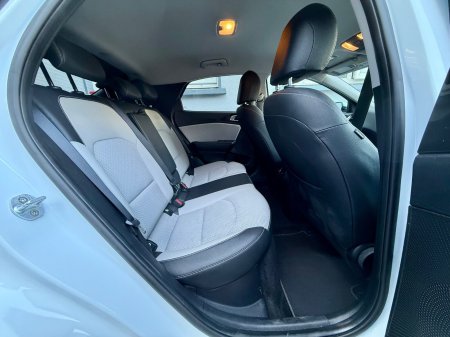 2021 Kia XCeed - photo 9
