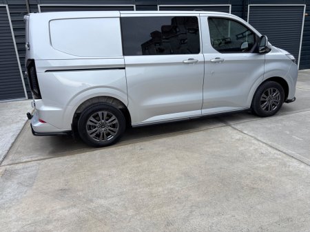 2025 Ford Transit Custom - photo 11