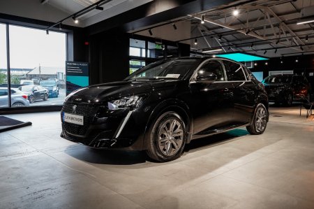 2023 Peugeot 208 - photo 3