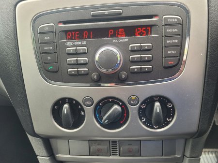 2010 Ford Focus - photo 10