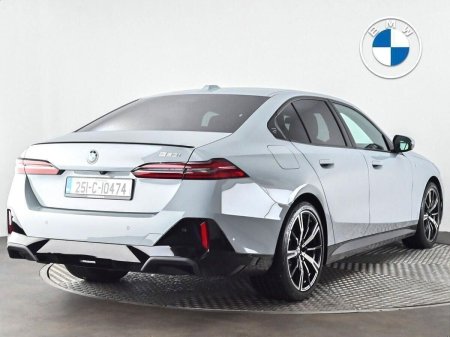 2025 BMW 5-Series - photo 22