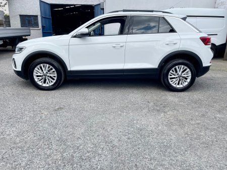 2024 Volkswagen T-Roc - photo 26
