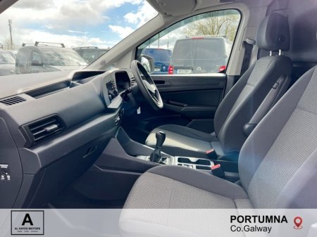 2023 Volkswagen Caddy - photo 2