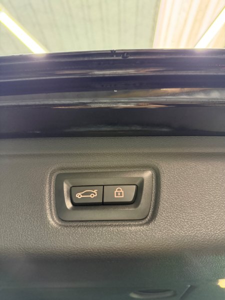2021 BMW 3-Series - photo 24