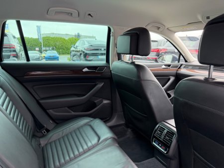 2019 Volkswagen Passat - photo 38