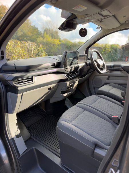 2025 Ford Transit Custom - photo 30