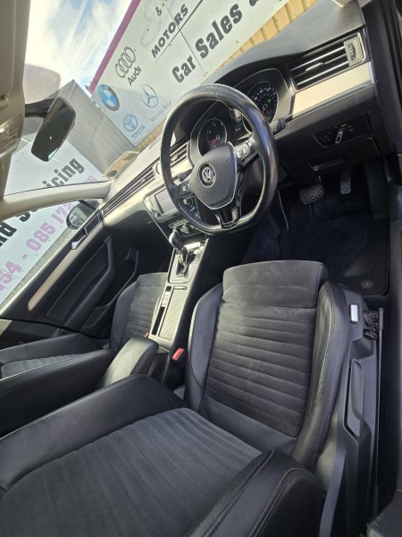 2016 Volkswagen Passat - photo 2