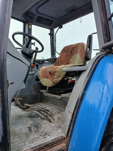 2010 Ford New Holland Ts110 - photo 7