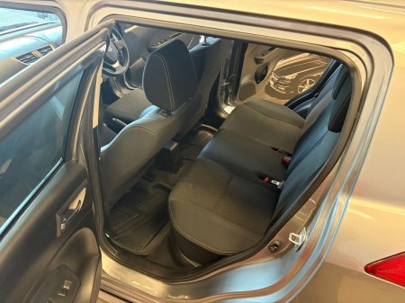 2014 Suzuki Swift - photo 21