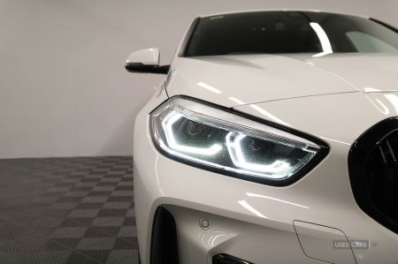 2023 BMW 1-Series - photo 9