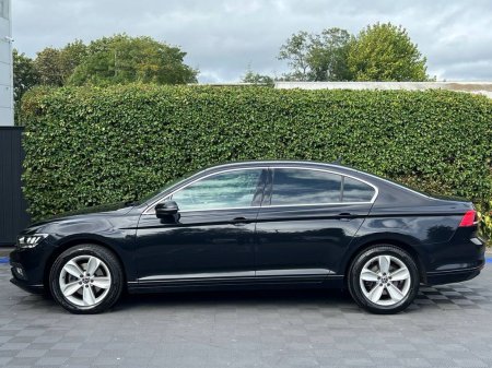 2022 Volkswagen Passat - photo 3