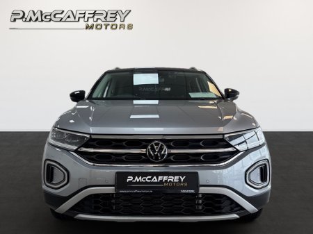 2023 Volkswagen T-Roc - photo 2
