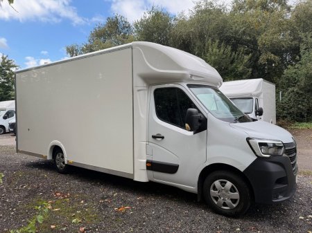2022 Renault Master